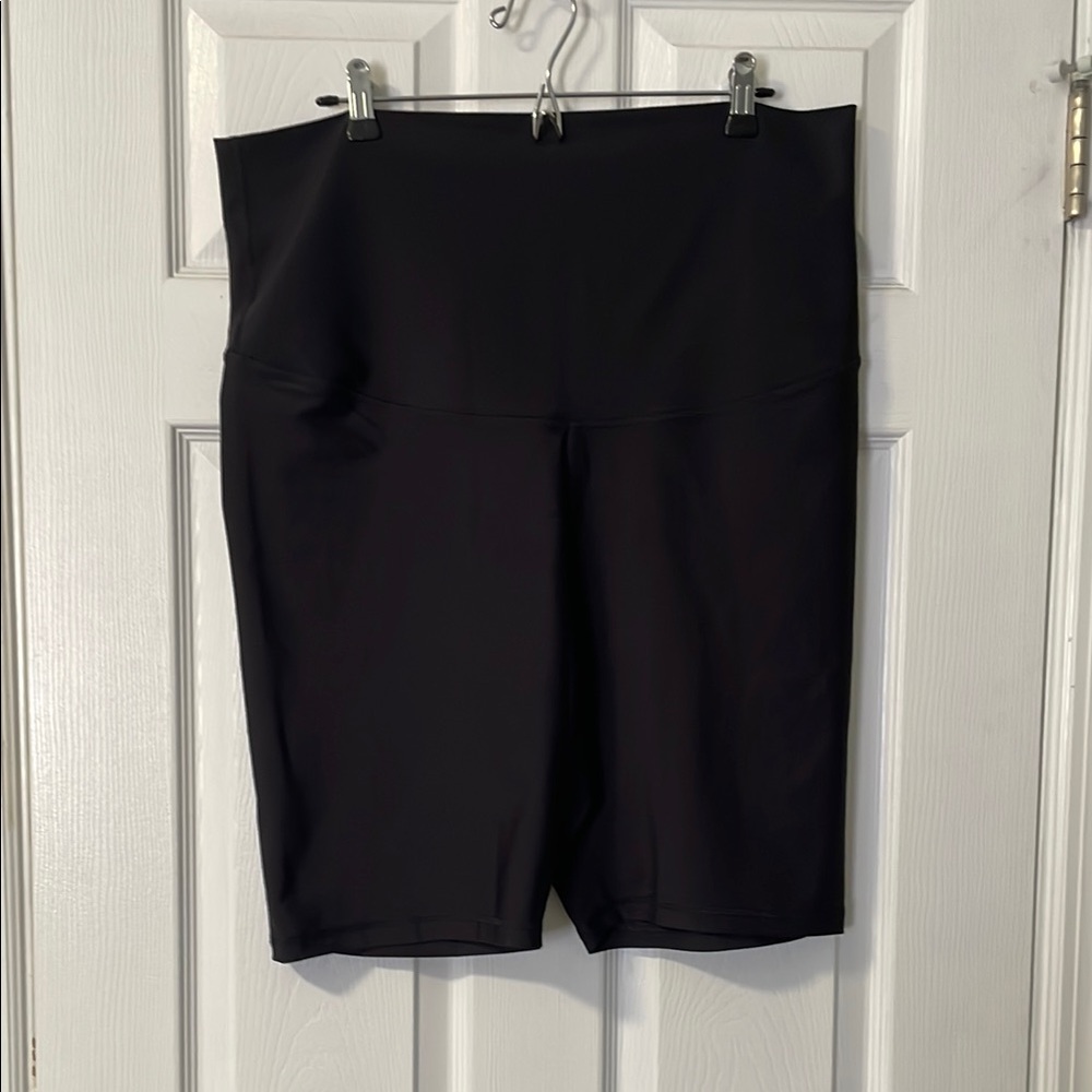 Old Navy Black Bike Shorts High Waist Stretch
